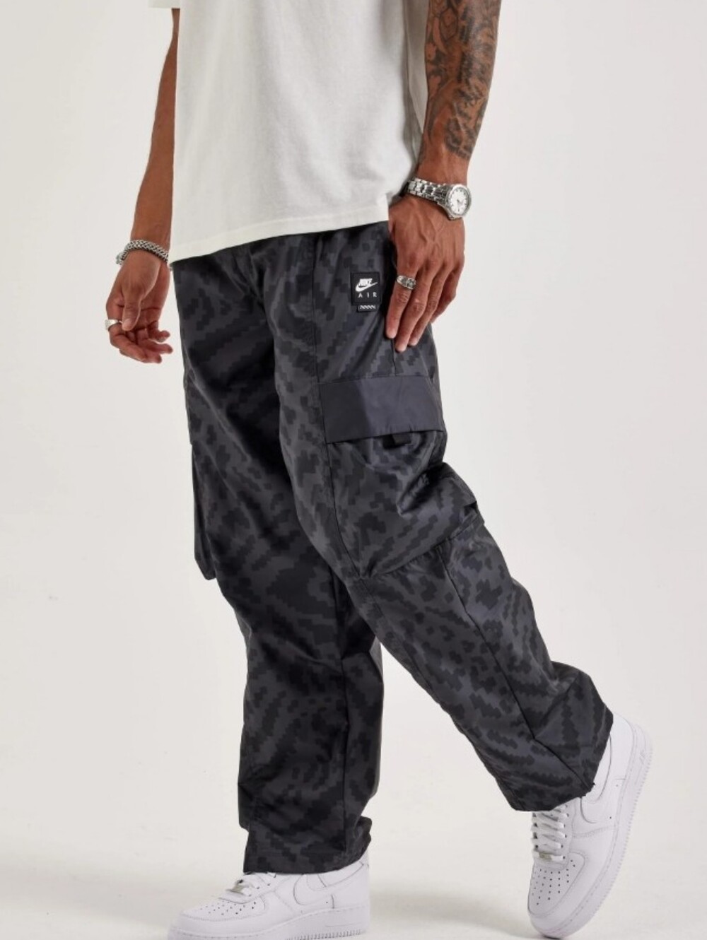 NWT Men’s Nike Air Woven Cargo Pants